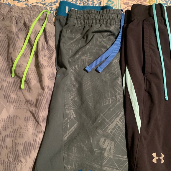4 pairs men’s Under Armour shorts L - Picture 3 of 9